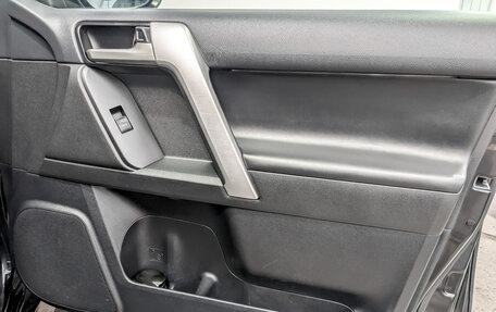 Toyota Land Cruiser Prado 150 рестайлинг 2, 2021 год, 6 820 000 рублей, 26 фотография