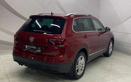 Volkswagen Tiguan II, 2017 год, 2 150 000 рублей, 5 фотография