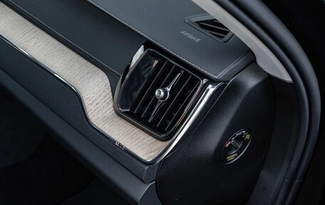 Volvo XC60 II, 2025 год, 9 200 000 рублей, 25 фотография