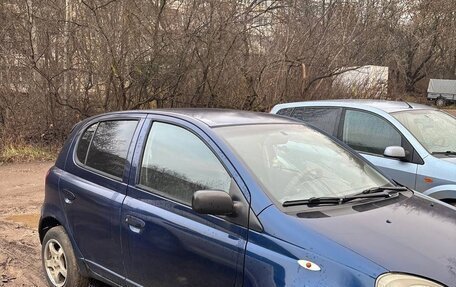 Toyota Yaris I рестайлинг, 2001 год, 300 000 рублей, 15 фотография