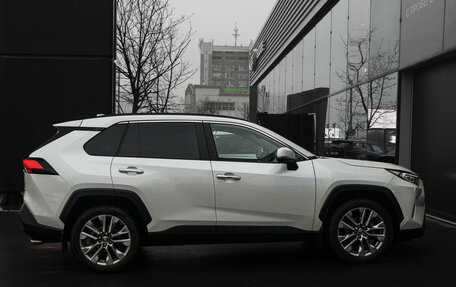 Toyota RAV4, 2019 год, 3 580 000 рублей, 4 фотография