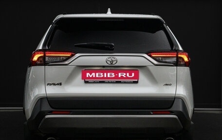 Toyota RAV4, 2019 год, 3 580 000 рублей, 6 фотография