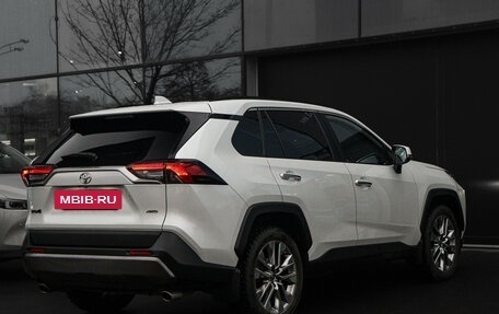 Toyota RAV4, 2019 год, 3 580 000 рублей, 5 фотография