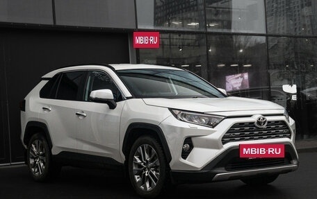 Toyota RAV4, 2019 год, 3 580 000 рублей, 3 фотография