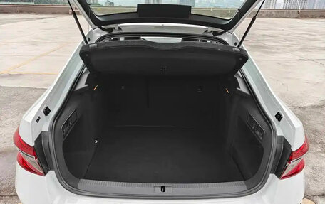 Skoda Superb III рестайлинг, 2023 год, 2 100 000 рублей, 9 фотография