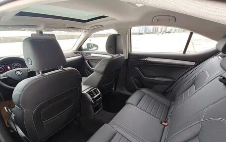 Skoda Superb III рестайлинг, 2023 год, 2 100 000 рублей, 25 фотография