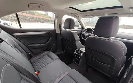 Skoda Superb III рестайлинг, 2023 год, 2 100 000 рублей, 26 фотография