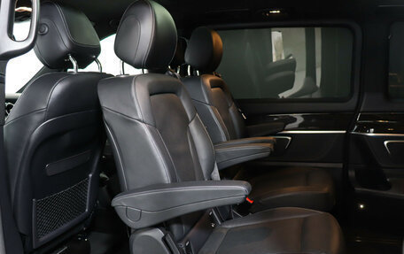 Mercedes-Benz V-Класс, 2022 год, 8 990 000 рублей, 10 фотография