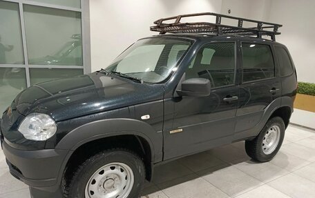 Chevrolet Niva I рестайлинг, 2017 год, 780 000 рублей, 5 фотография