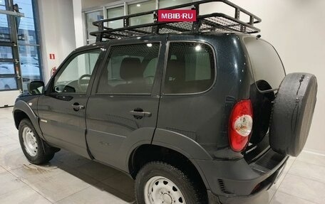 Chevrolet Niva I рестайлинг, 2017 год, 780 000 рублей, 6 фотография