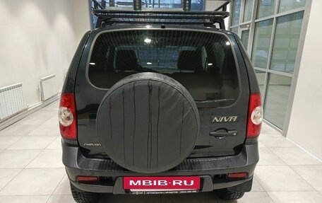 Chevrolet Niva I рестайлинг, 2017 год, 780 000 рублей, 8 фотография