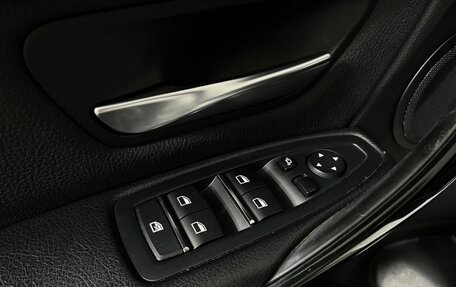 BMW 3 серия, 2018 год, 2 099 000 рублей, 24 фотография