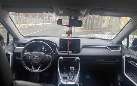 Toyota RAV4, 2020 год, 3 230 000 рублей, 15 фотография