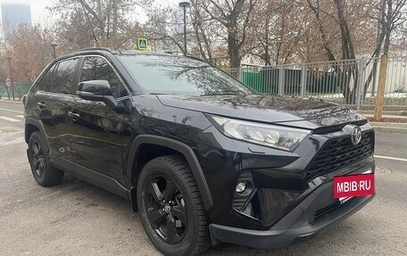 Toyota RAV4, 2020 год, 3 230 000 рублей, 5 фотография