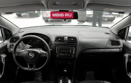 Volkswagen Polo VI (EU Market), 2019 год, 750 000 рублей, 18 фотография