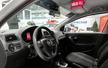 Volkswagen Polo VI (EU Market), 2019 год, 750 000 рублей, 20 фотография