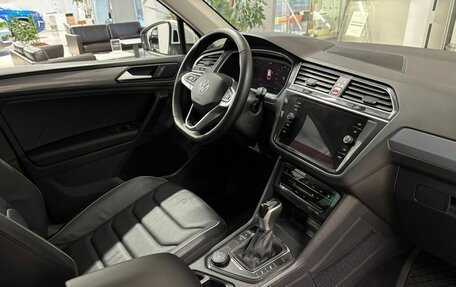 Volkswagen Tiguan II, 2021 год, 3 473 000 рублей, 12 фотография