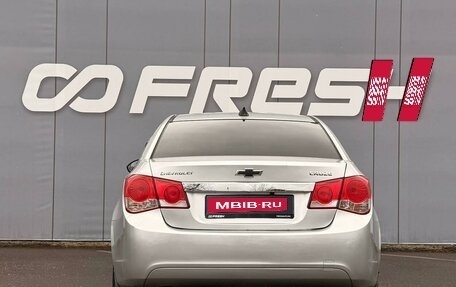 Chevrolet Cruze II, 2010 год, 749 000 рублей, 4 фотография