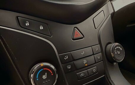 Chevrolet Cruze II, 2010 год, 749 000 рублей, 17 фотография