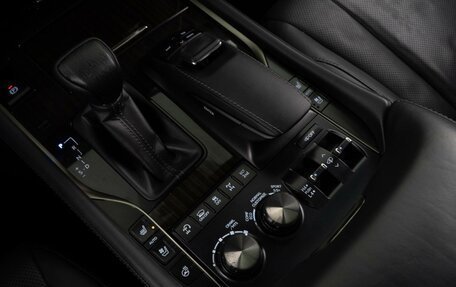 Lexus LX III, 2019 год, 8 125 077 рублей, 21 фотография