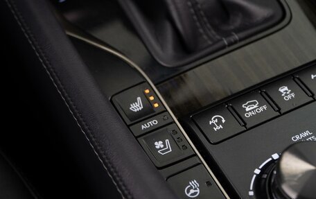 Lexus LX III, 2019 год, 8 125 077 рублей, 27 фотография