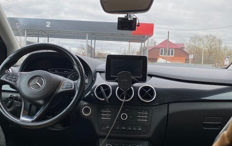 Mercedes-Benz B-Класс, 2015 год, 1 600 000 рублей, 10 фотография