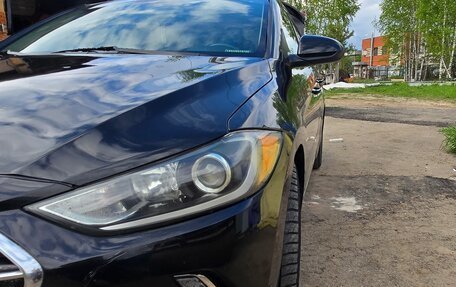 Hyundai Elantra VI рестайлинг, 2017 год, 1 290 000 рублей, 2 фотография