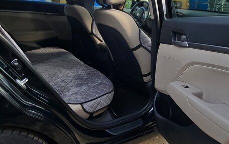 Hyundai Elantra VI рестайлинг, 2017 год, 1 290 000 рублей, 7 фотография