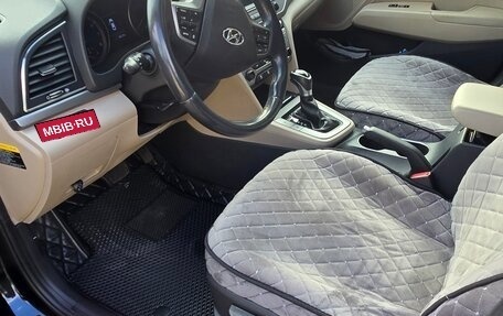 Hyundai Elantra VI рестайлинг, 2017 год, 1 290 000 рублей, 4 фотография