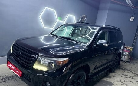 Toyota Land Cruiser 200, 2013 год, 3 870 000 рублей, 2 фотография