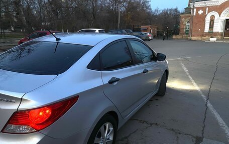 Hyundai Solaris II рестайлинг, 2011 год, 825 000 рублей, 8 фотография