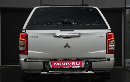 Mitsubishi L200 IV рестайлинг, 2021 год, 3 820 000 рублей, 6 фотография