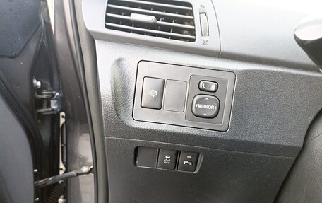 Toyota Verso I, 2011 год, 1 145 000 рублей, 17 фотография