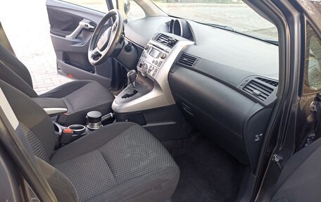 Toyota Verso I, 2011 год, 1 145 000 рублей, 22 фотография