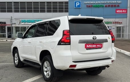 Toyota Land Cruiser Prado 150 рестайлинг 2, 2018 год, 5 500 000 рублей, 3 фотография