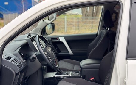 Toyota Land Cruiser Prado 150 рестайлинг 2, 2018 год, 5 500 000 рублей, 13 фотография