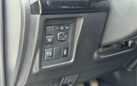 Toyota Land Cruiser Prado 150 рестайлинг 2, 2018 год, 5 500 000 рублей, 22 фотография