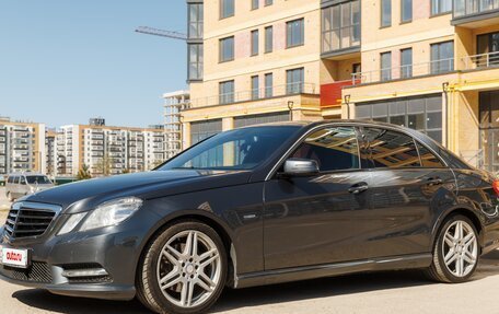 Mercedes-Benz E-Класс, 2012 год, 1 850 000 рублей, 2 фотография