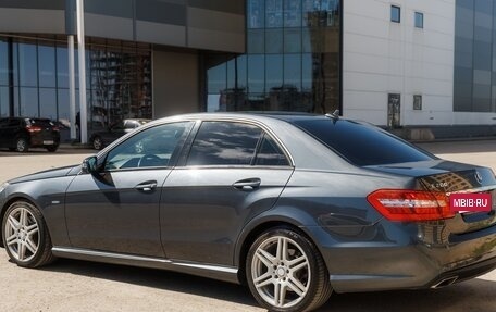 Mercedes-Benz E-Класс, 2012 год, 1 850 000 рублей, 4 фотография