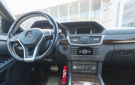 Mercedes-Benz E-Класс, 2012 год, 1 850 000 рублей, 29 фотография