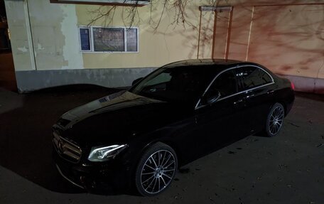 Mercedes-Benz E-Класс, 2018 год, 3 700 000 рублей, 10 фотография