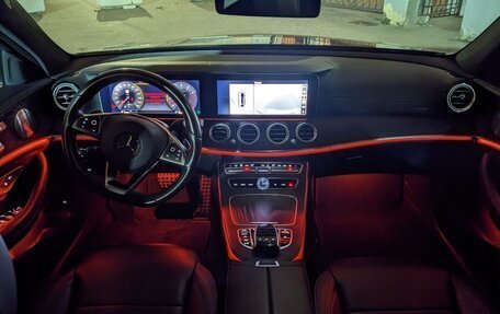 Mercedes-Benz E-Класс, 2018 год, 3 700 000 рублей, 12 фотография