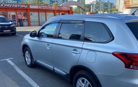 Mitsubishi Outlander III рестайлинг 3, 2016 год, 2 350 000 рублей, 6 фотография