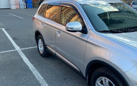 Mitsubishi Outlander III рестайлинг 3, 2016 год, 2 350 000 рублей, 5 фотография