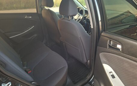 Hyundai Solaris II рестайлинг, 2011 год, 625 000 рублей, 11 фотография