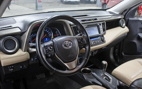 Toyota RAV4, 2014 год, 1 998 000 рублей, 16 фотография