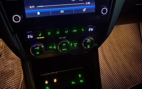 Skoda Octavia, 2017 год, 1 850 000 рублей, 10 фотография