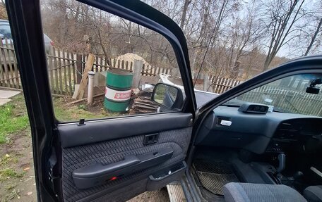 Toyota Hilux Surf III рестайлинг, 1990 год, 300 000 рублей, 6 фотография