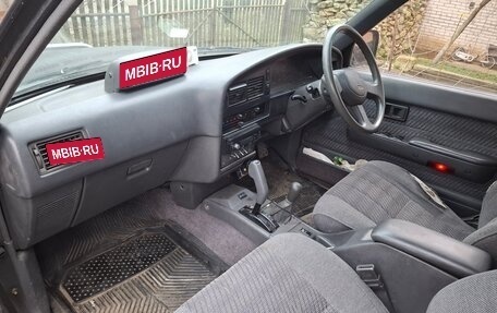 Toyota Hilux Surf III рестайлинг, 1990 год, 300 000 рублей, 7 фотография