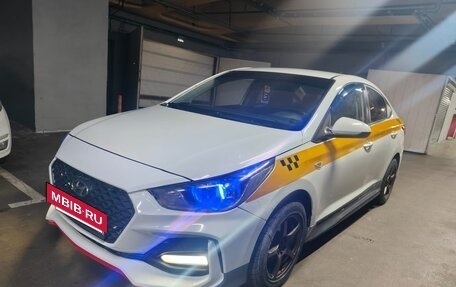 Hyundai Solaris II рестайлинг, 2018 год, 859 000 рублей, 3 фотография